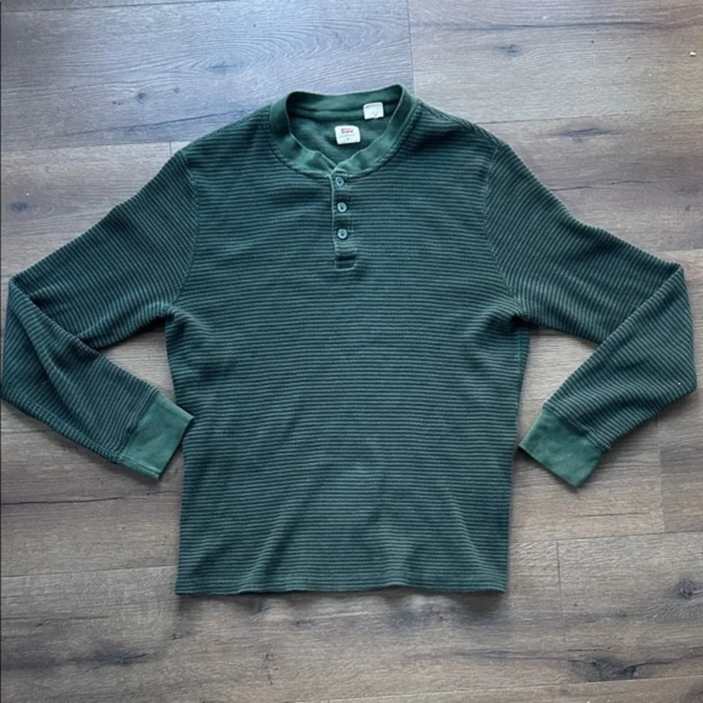 Levi’s Green Ribbed Thermal Shirt